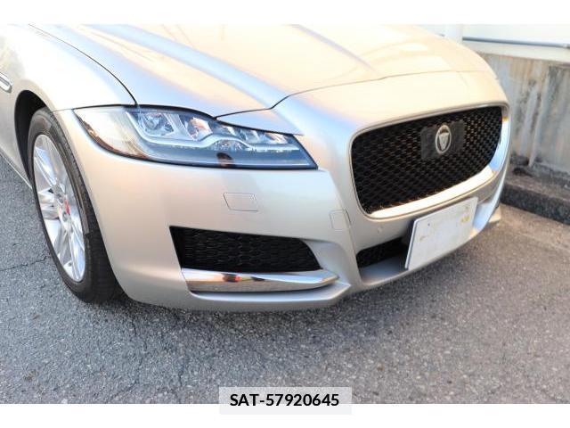 Jaguar XF 2017-03 7817189-6
