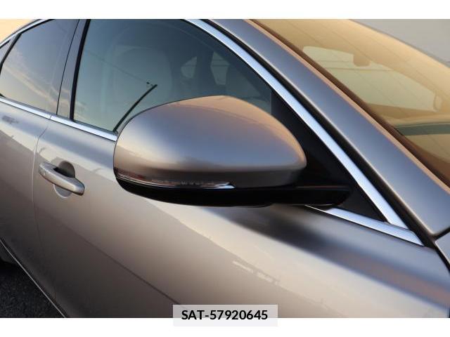 Jaguar XF 2017-03 7817189-9