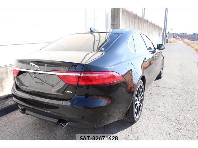 Jaguar XF 2016-03 7817199-1