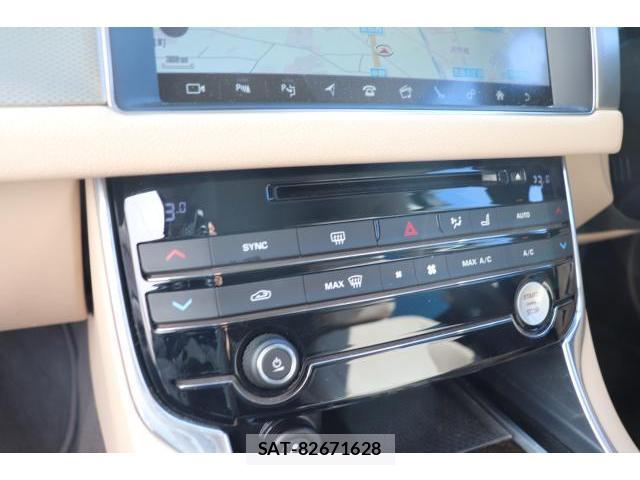 Jaguar XF 2016-03 7817199-18