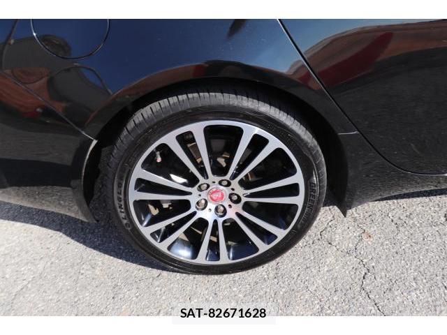 Jaguar XF 2016-03 7817199-19