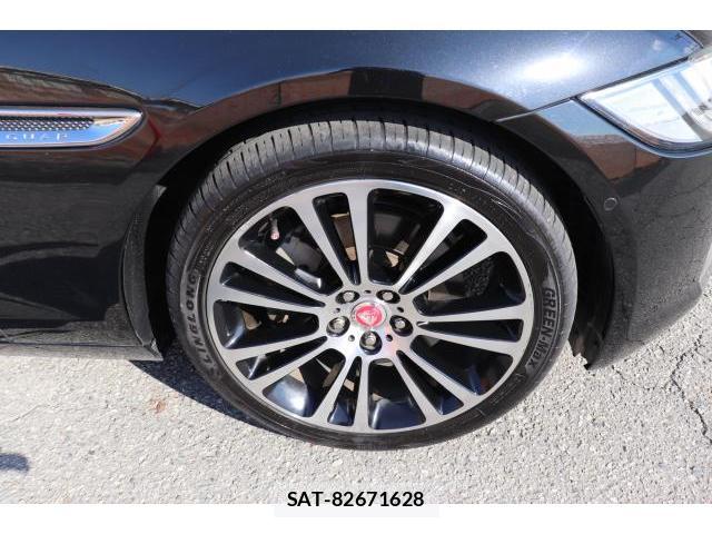 Jaguar XF 2016-03 7817199-8
