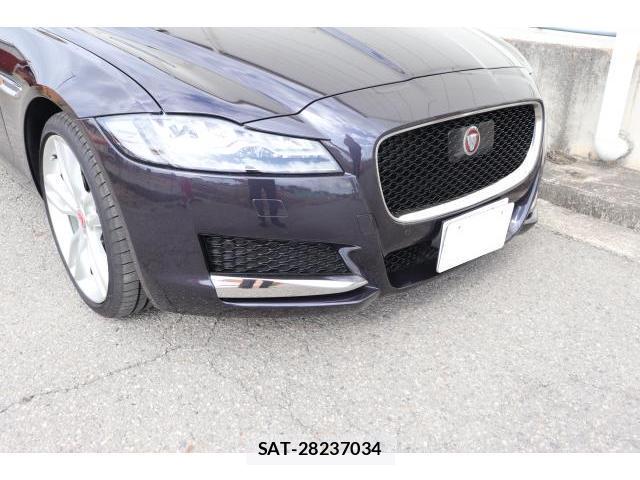 Jaguar XF 2016-10 7817201-11