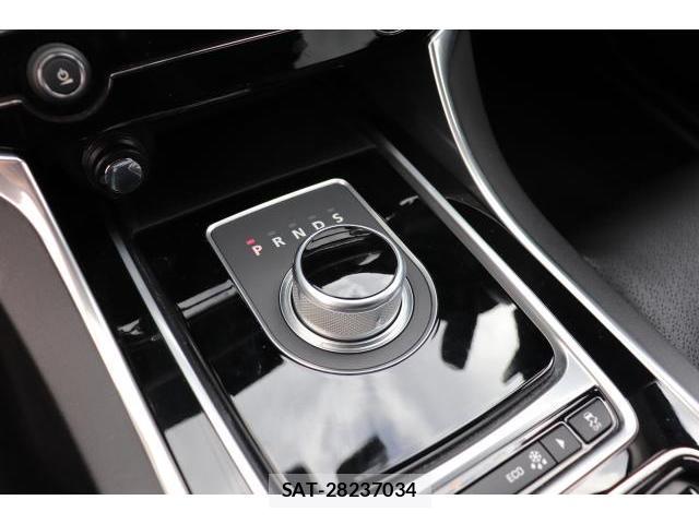 Jaguar XF 2016-10 7817201-15
