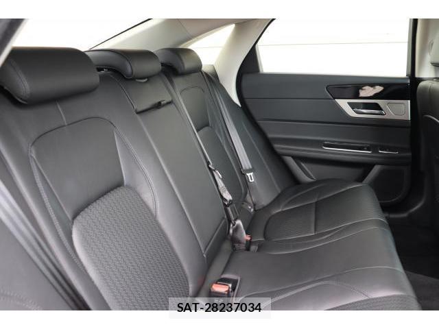 Jaguar XF 2016-10 7817201-6