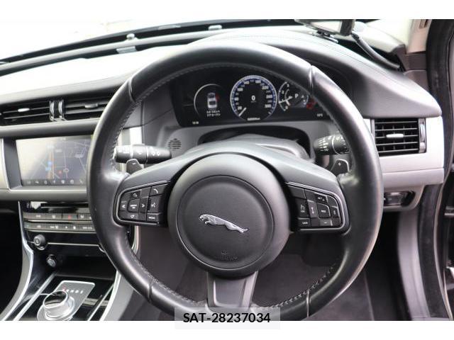 Jaguar XF 2016-10 7817201-7
