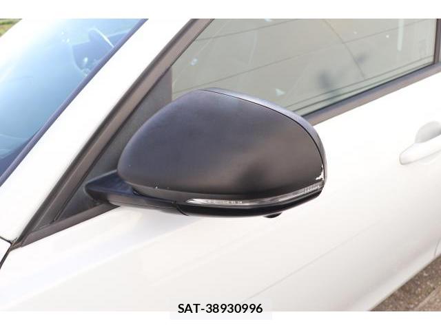 Jaguar XF 2016-02 7817203-10