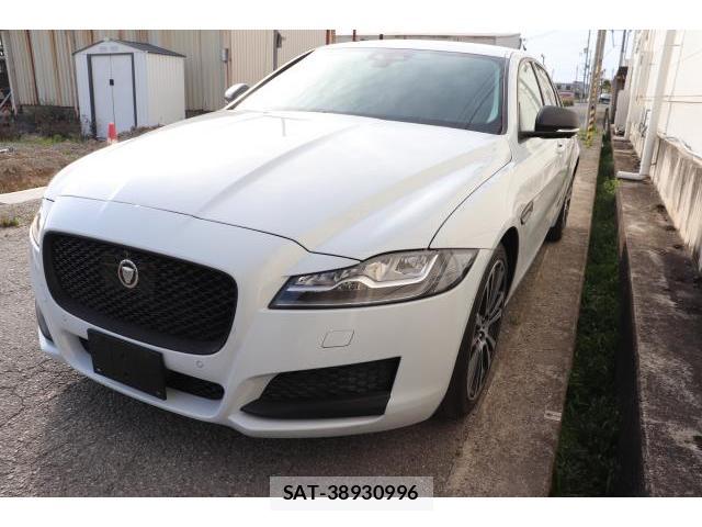 Jaguar XF 2016-02 7817203-12