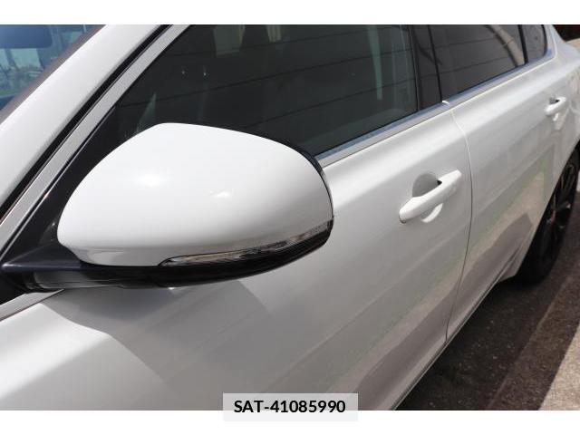 Jaguar XF 2017-03 7817204-10