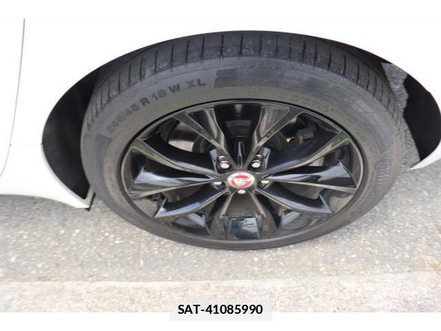 Jaguar XF 2017-03 7817204-19
