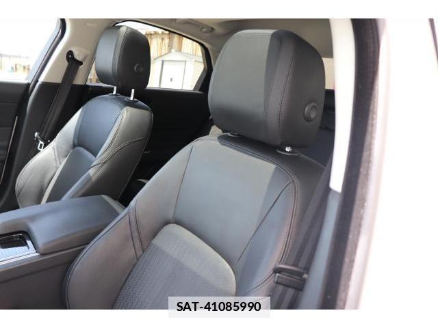 Jaguar XF 2017-03 7817204-5