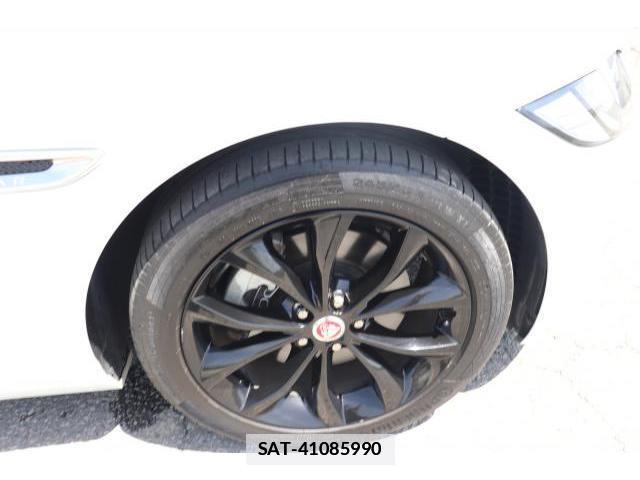 Jaguar XF 2017-03 7817204-8