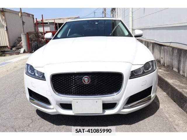 Jaguar XF 2017-03 7817204-9