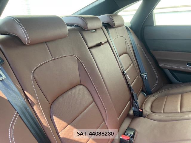 Jaguar XF 2017-03 7817221-8
