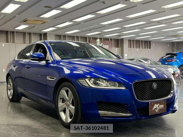 Jaguar XF 2017-03 7823299-12