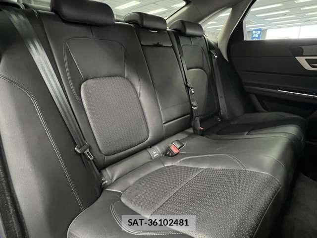 Jaguar XF 2017-03 7823299-18