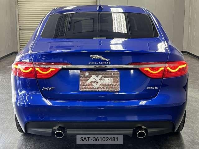 Jaguar XF 2017-03 7823299-7