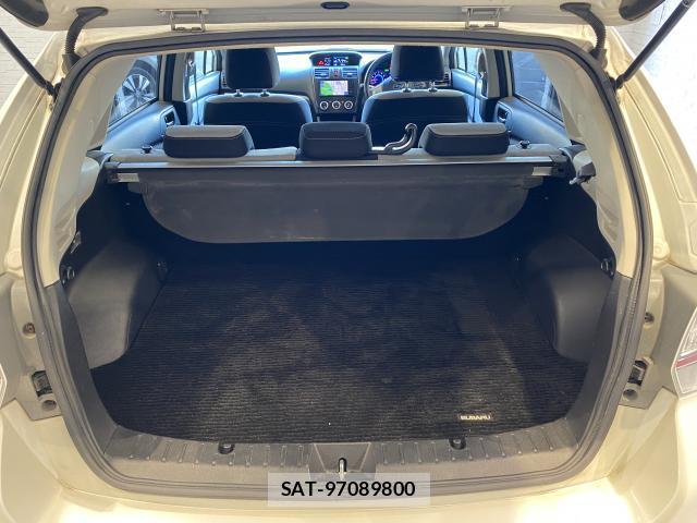 Subaru XV HYBRID 2013-11 7814636-9