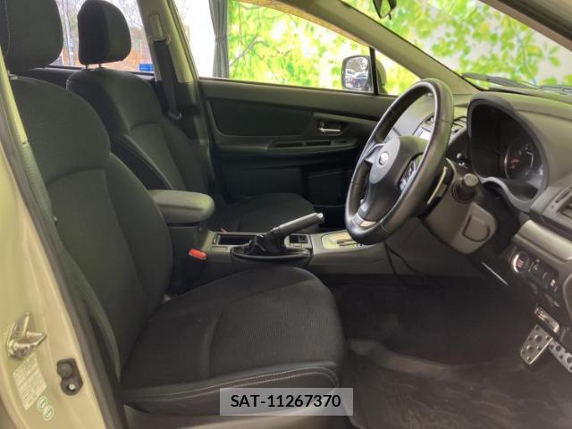 Subaru XV 2013-03 7813295-3