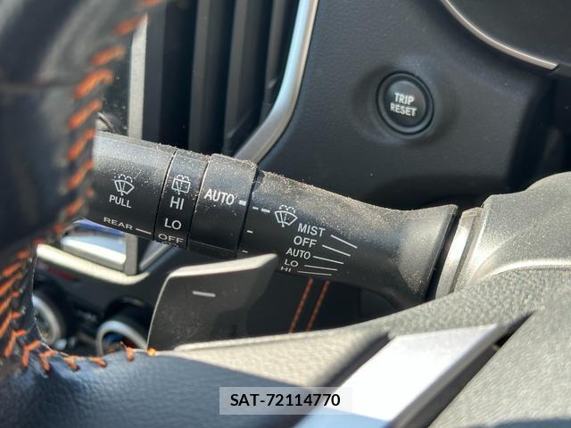 Subaru XV 2017-10 7815635-14