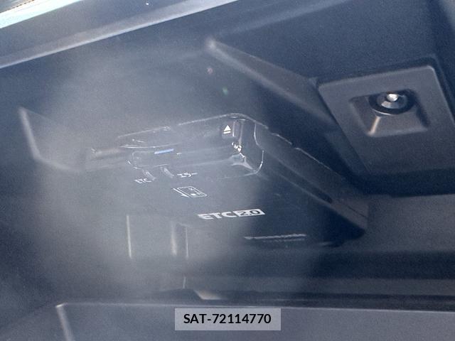 Subaru XV 2017-10 7815635-17