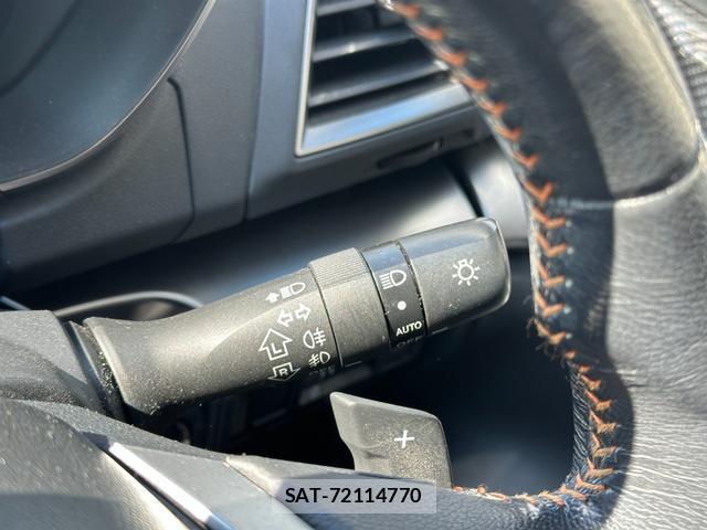 Subaru XV 2017-10 7815635-9