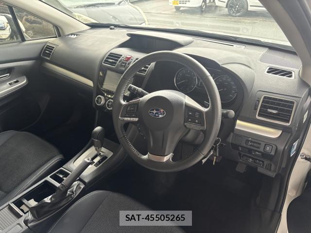Subaru XV 2015-07 7819397-2