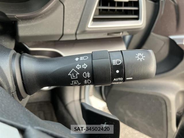 Subaru XV 2018-03 7821101-13
