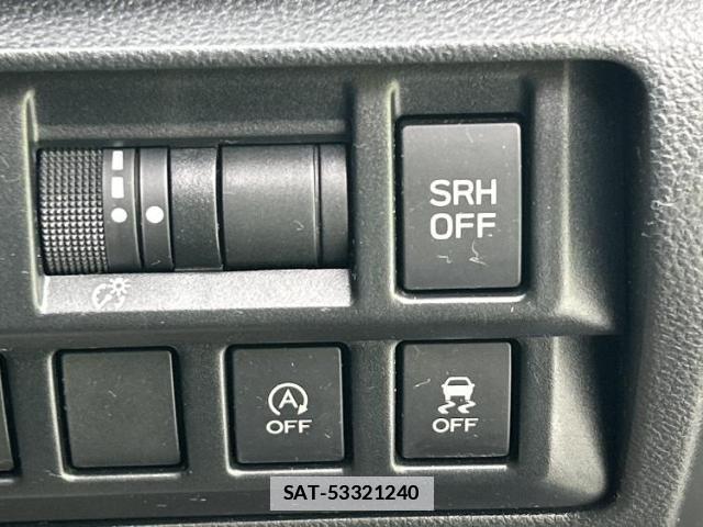 Subaru XV 2017-11 7821514-16