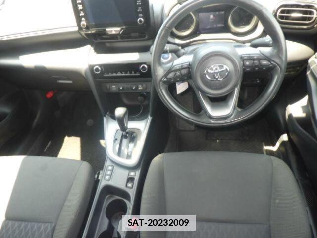Toyota YARIS CROSS 2023-11 7814069-5