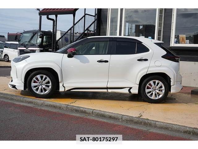 Toyota YARIS CROSS 2021-01 7815736-17