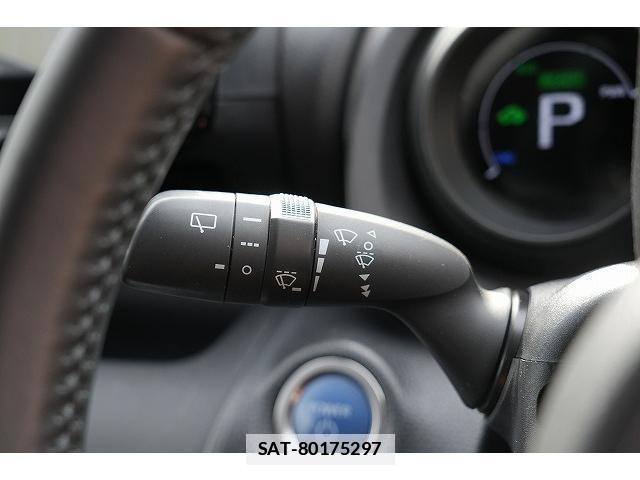 Toyota YARIS CROSS 2021-01 7815736-18