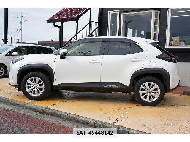 Toyota YARIS CROSS 2021-09 7815758-14