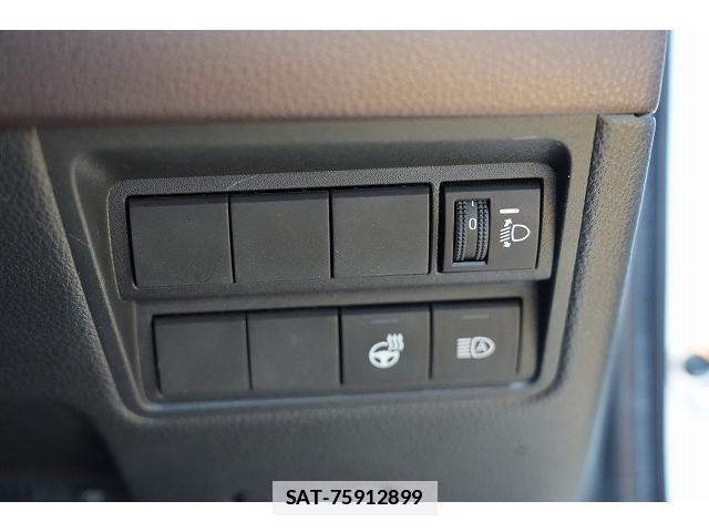 Toyota YARIS CROSS 2022-04 7815761-11