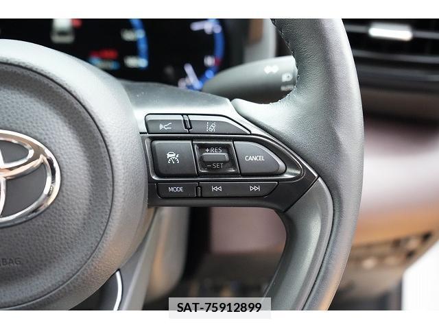 Toyota YARIS CROSS 2022-04 7815761-16