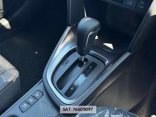 Toyota YARIS CROSS 2026-06 7816020-2