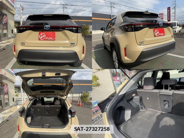 Toyota YARIS CROSS 2023-04 7817793-4