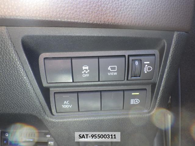 Toyota YARIS CROSS 2021-03 7819547-14