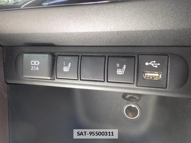 Toyota YARIS CROSS 2021-03 7819547-16