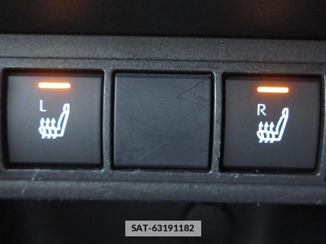 Toyota YARIS CROSS 2020-12 7820531-16
