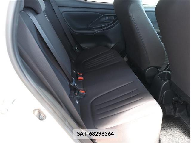 Toyota YARIS 2023-05 7811872-13