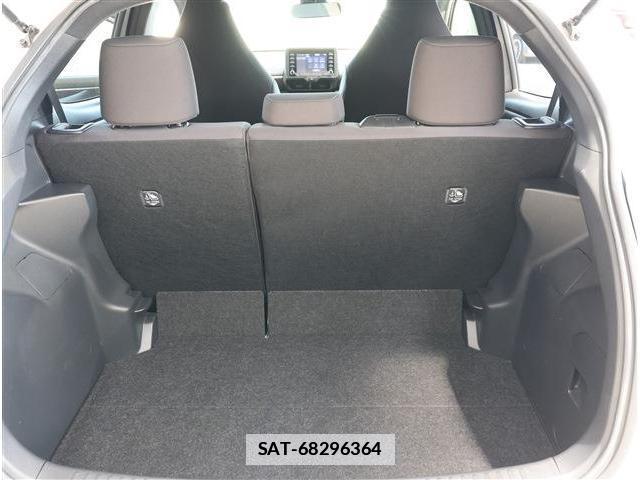 Toyota YARIS 2023-05 7811872-17