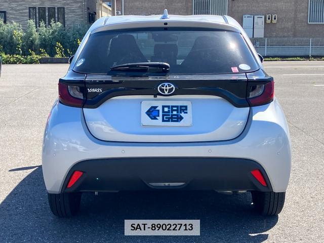 Toyota YARIS 2020-08 7812883-9