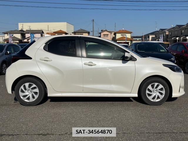 Toyota YARIS 2020-04 7812886-12