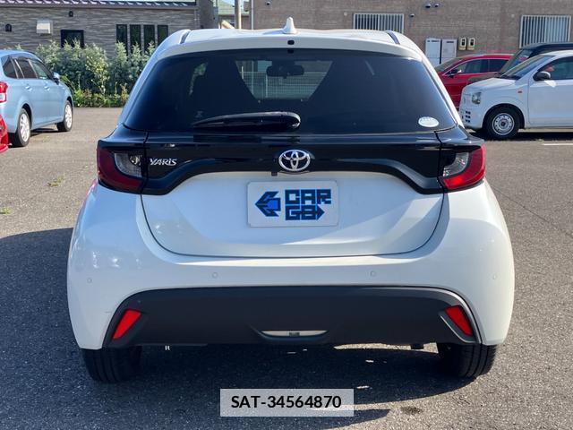 Toyota YARIS 2020-04 7812886-9