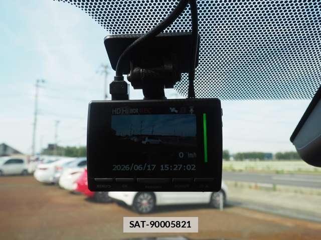 Toyota YARIS 2020-03 7812891-13