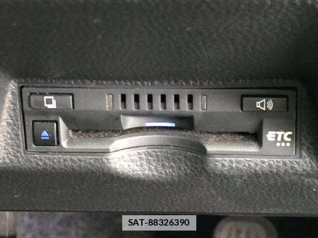 Toyota YARIS 2021-09 7813648-17