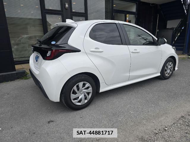 Toyota YARIS 2021-03 7813943-13