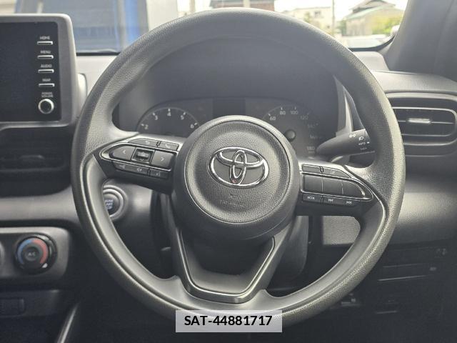 Toyota YARIS 2021-03 7813943-15
