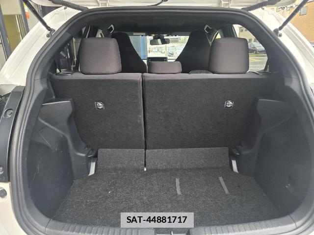 Toyota YARIS 2021-03 7813943-18